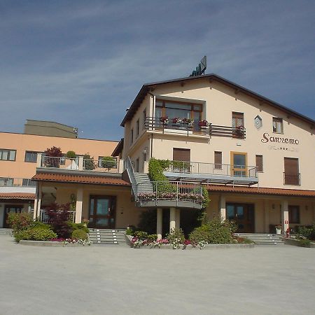 Hotel Sanremo Ceva Buitenkant foto