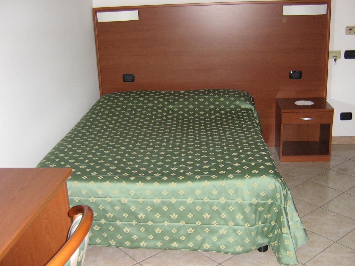 Hotel Sanremo Ceva Kamer foto