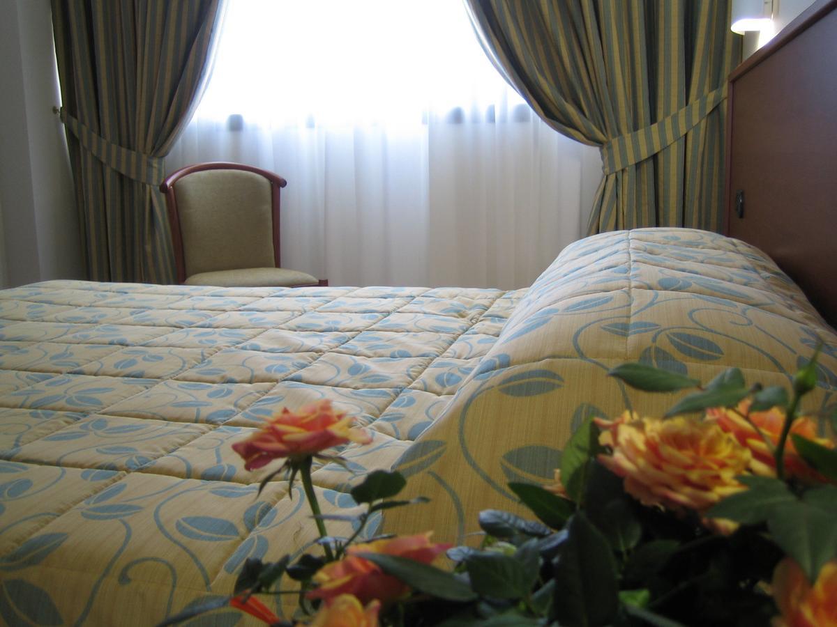 Hotel Sanremo Ceva Kamer foto