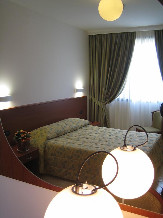 Hotel Sanremo Ceva Kamer foto